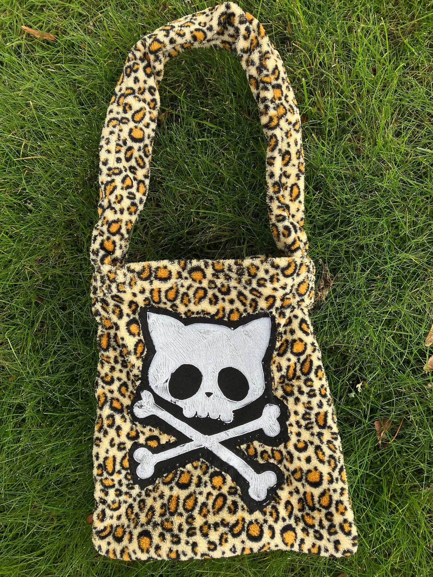 Kitty skull purse
