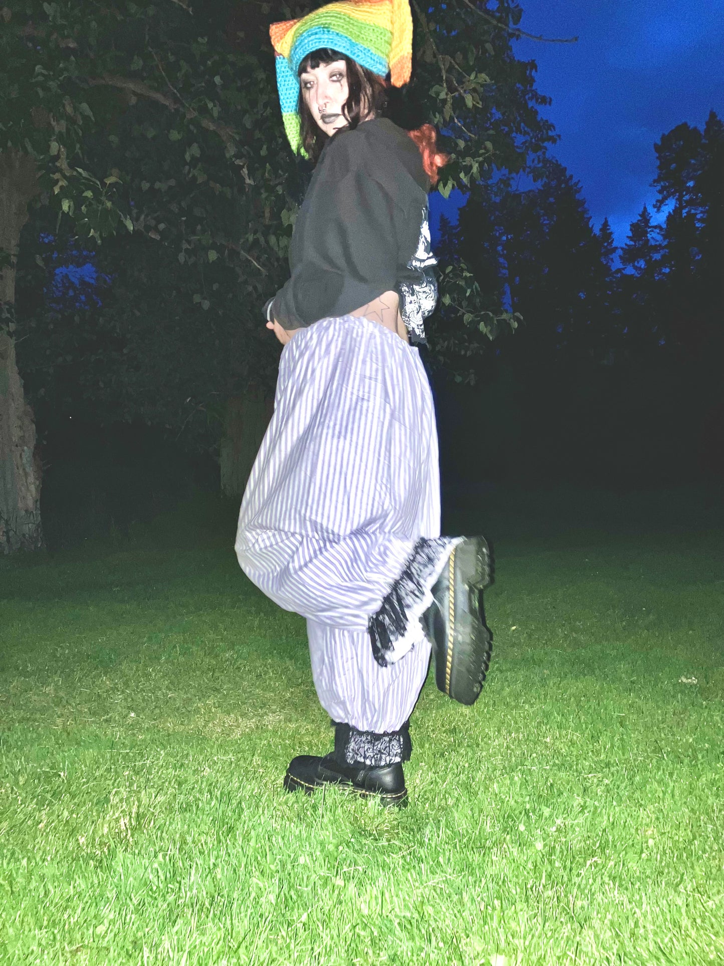 Bloomer pants: LARGE