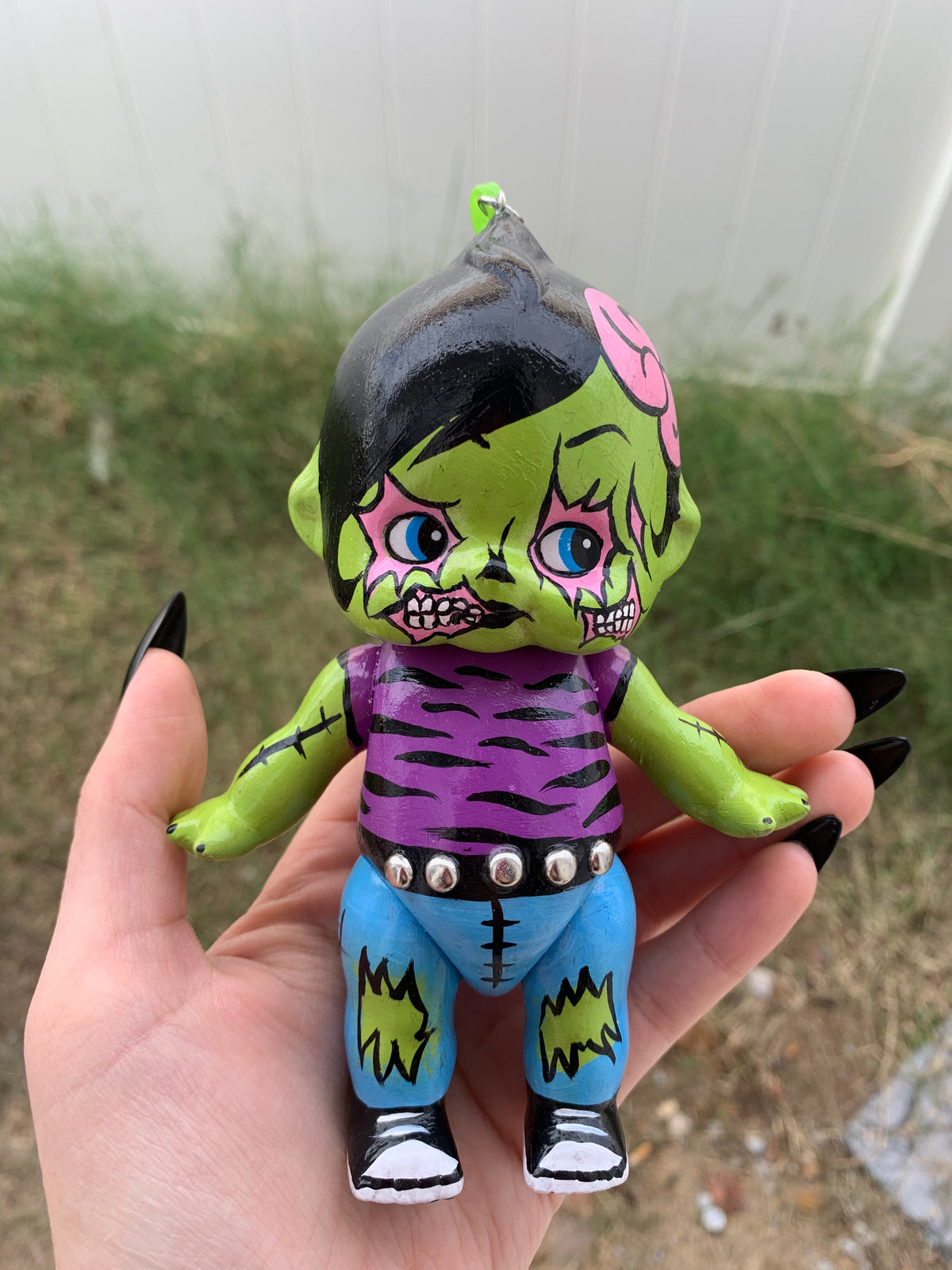 Y2K zombie kewpie keychain