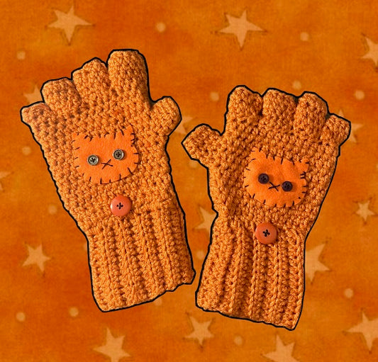 Crotchet kitty gloves